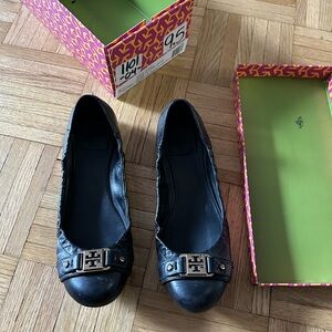 Tory Burch Black Flats Size 9
